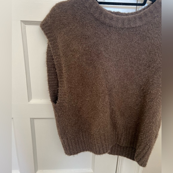 Madewell Boucle Sweater Vest - M (color: heather brownstone) - Picture 6 of 8